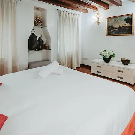 2 Min Da Piazza San Marco L-home * ונציה