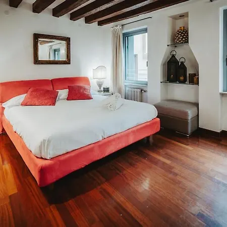 2 Min Da Piazza San Marco L-home * ונציה