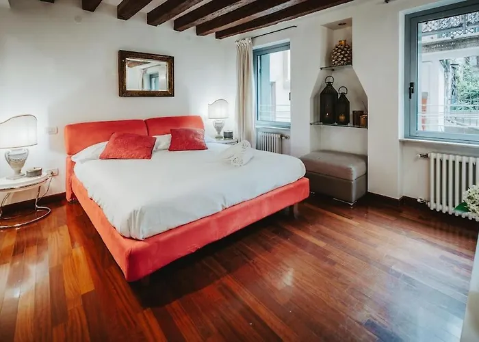 2 Min Da Piazza San Marco L-home * Velence