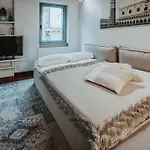 2 Min Da Piazza San Marco L-home Venedig