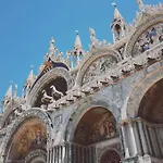 2 Min Da Piazza San Marco L-home *