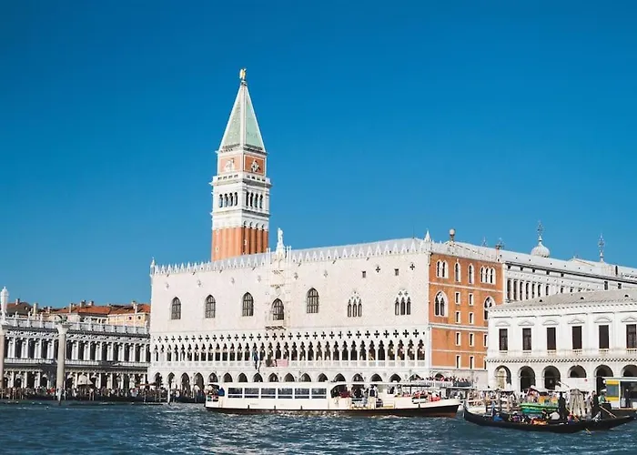 2 Min Da Piazza San Marco L-home